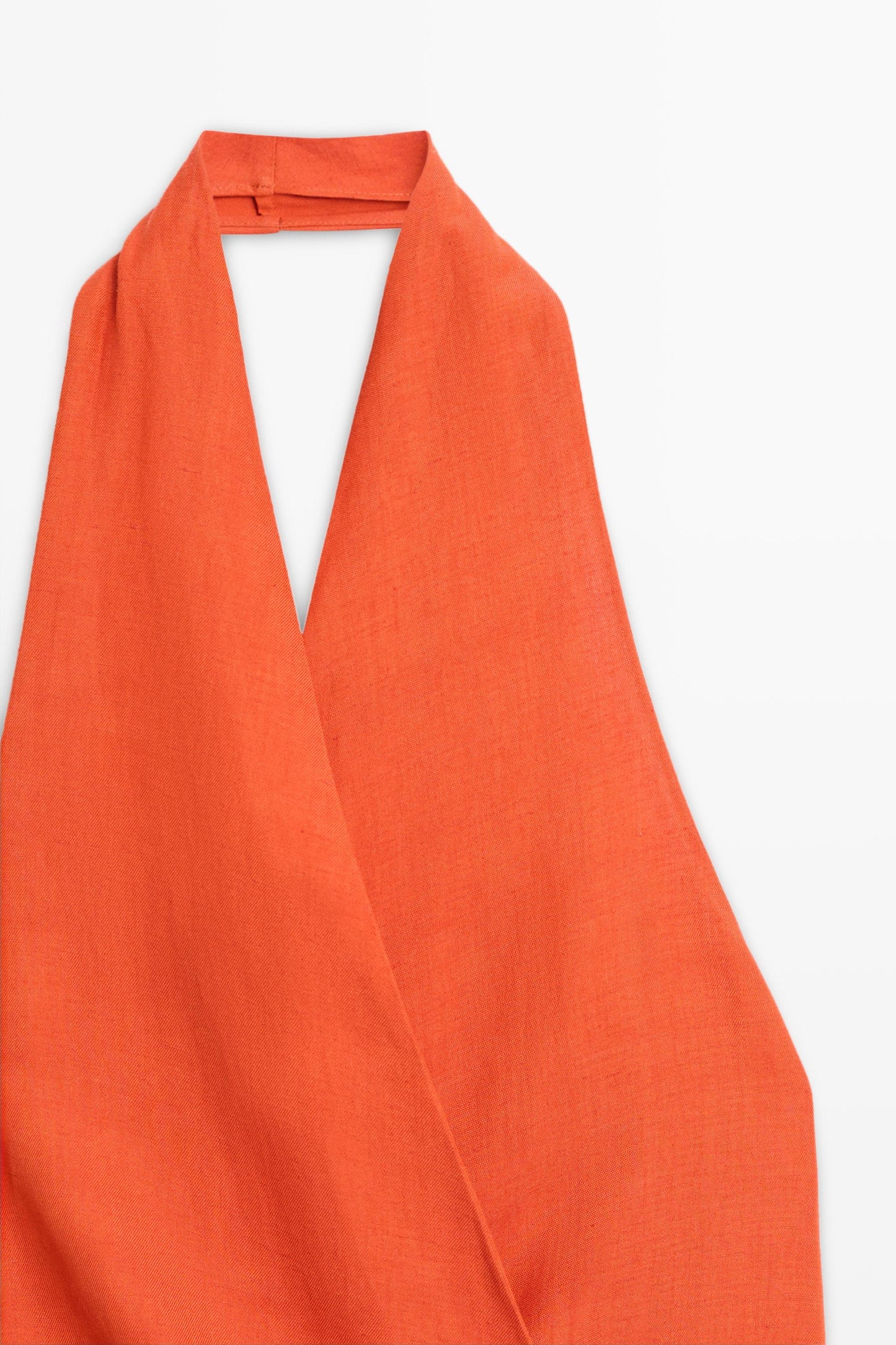 VESTIDO MIDI DRAPEADO DETALLE LAZADA