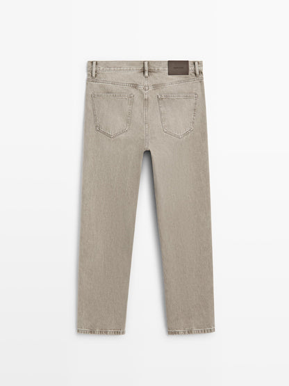 JEANS STRAIGHT FIT