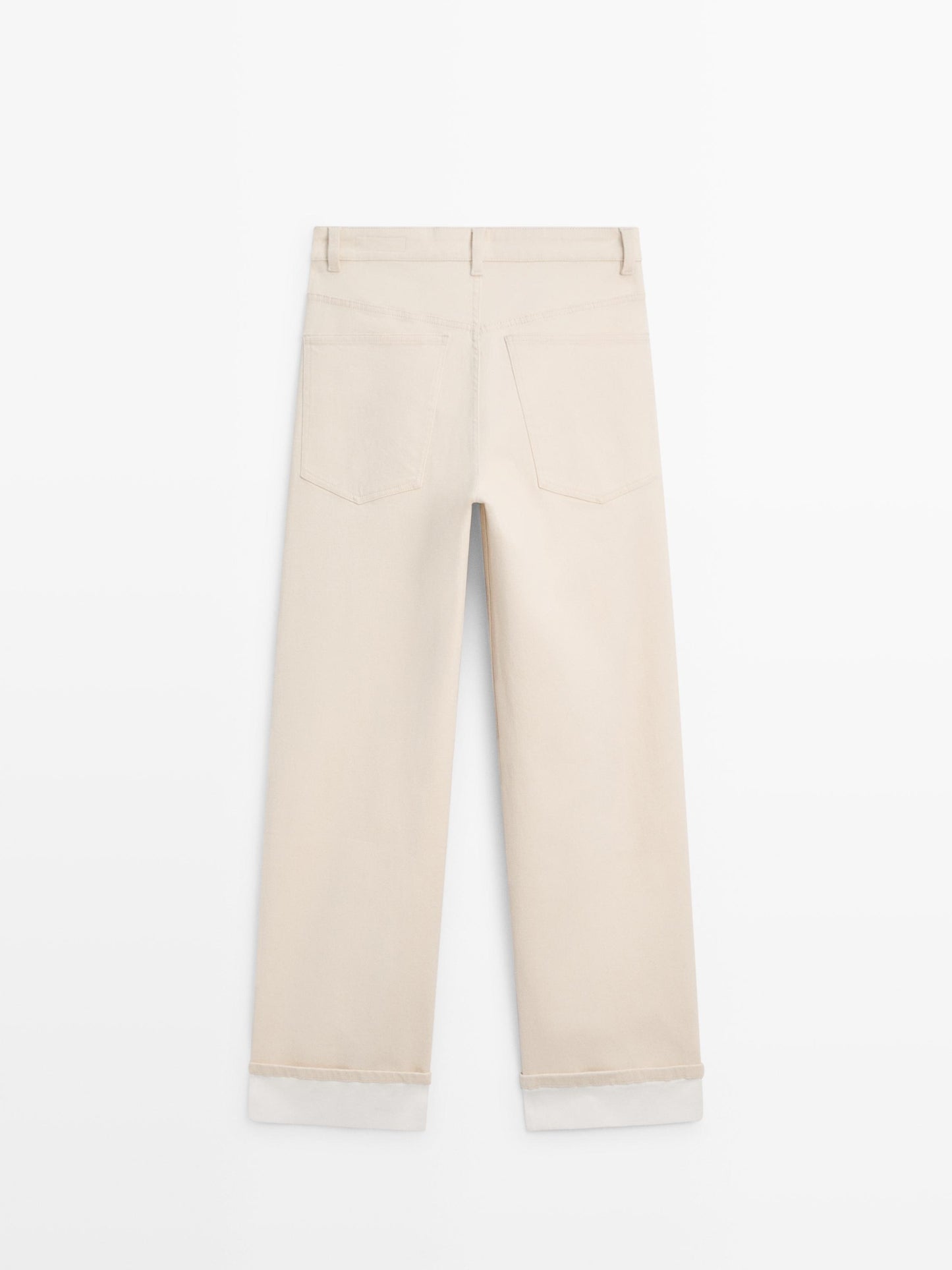 JEANS AJUSTE RECTO BAJO VUELTA