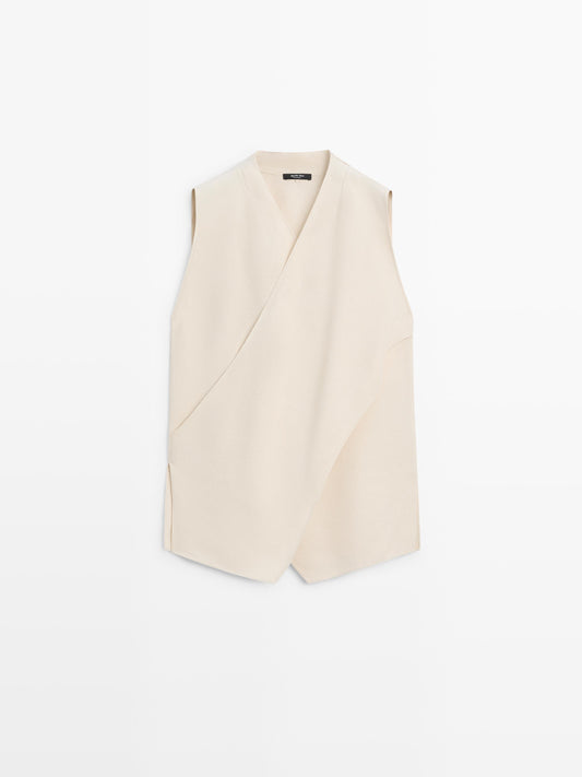 TOP FLUIDO CRUZADO CON LINO