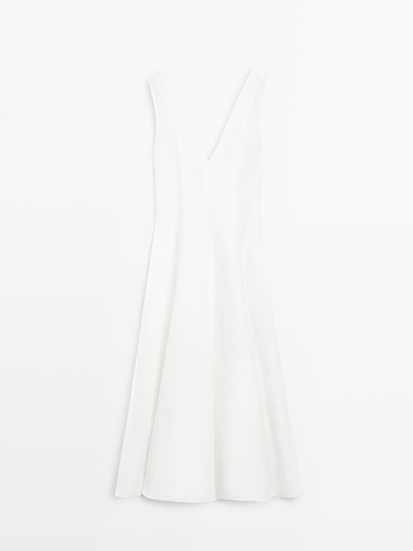 VESTIDO MIDI FLUIDO CON LINO