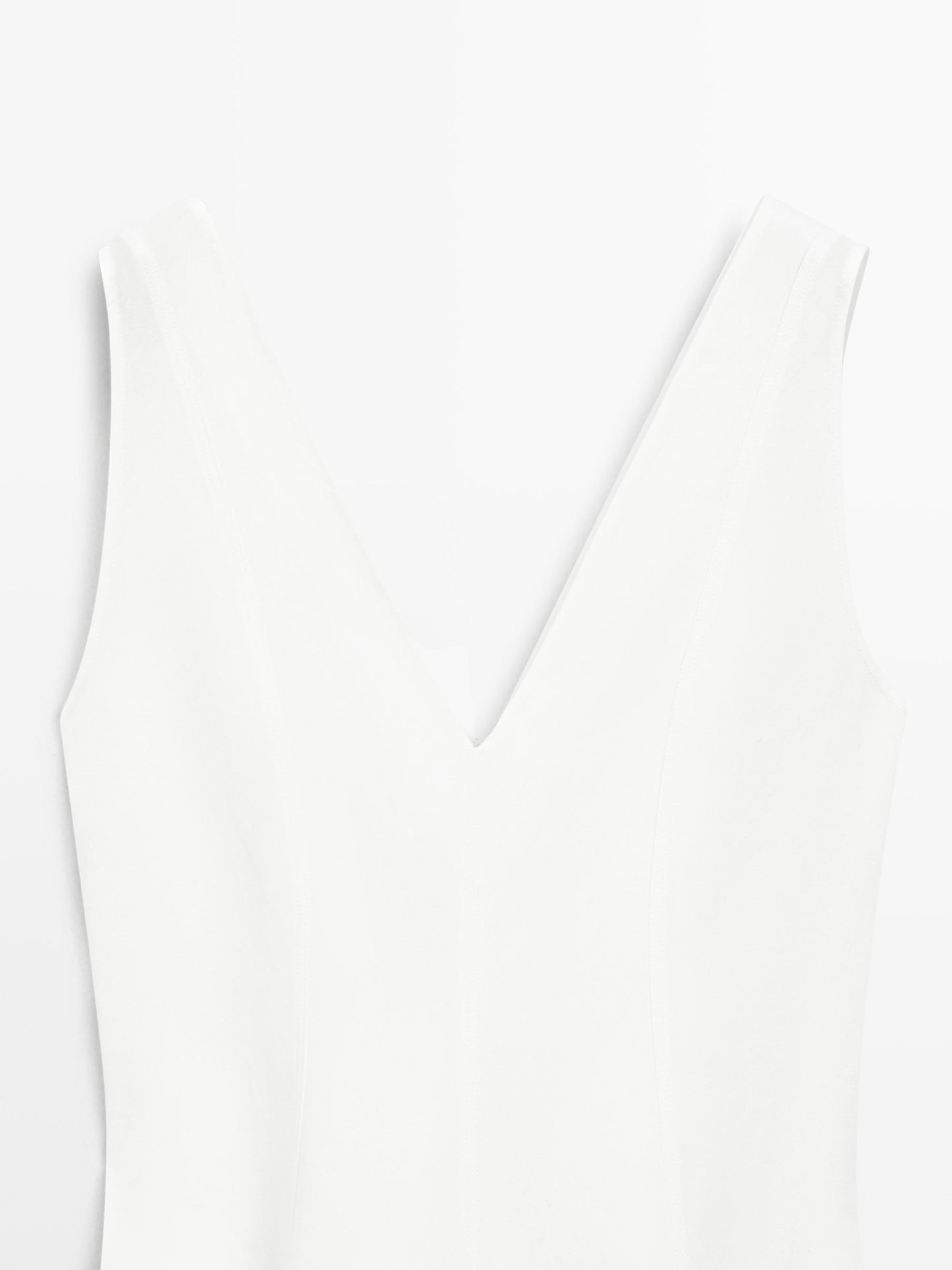 VESTIDO MIDI FLUIDO CON LINO